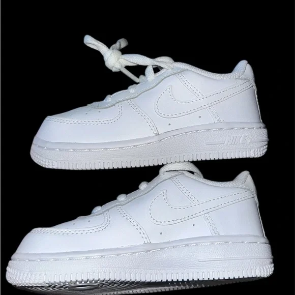 Nike Kids White Air Force 1 - Picture 4 of 7